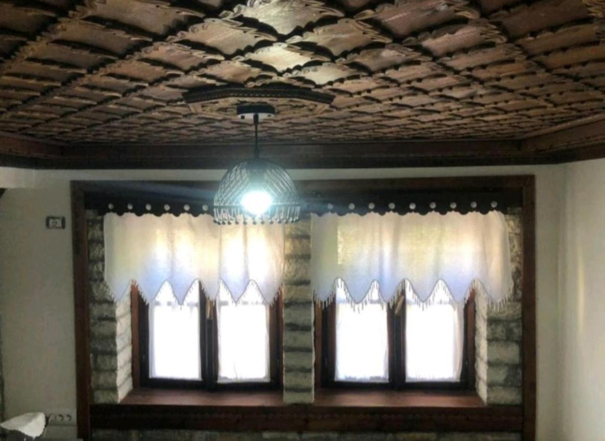 Miziriguesthouse Gjirokastër Екстериор снимка