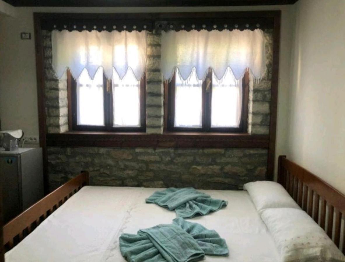 Miziriguesthouse Gjirokastër Екстериор снимка