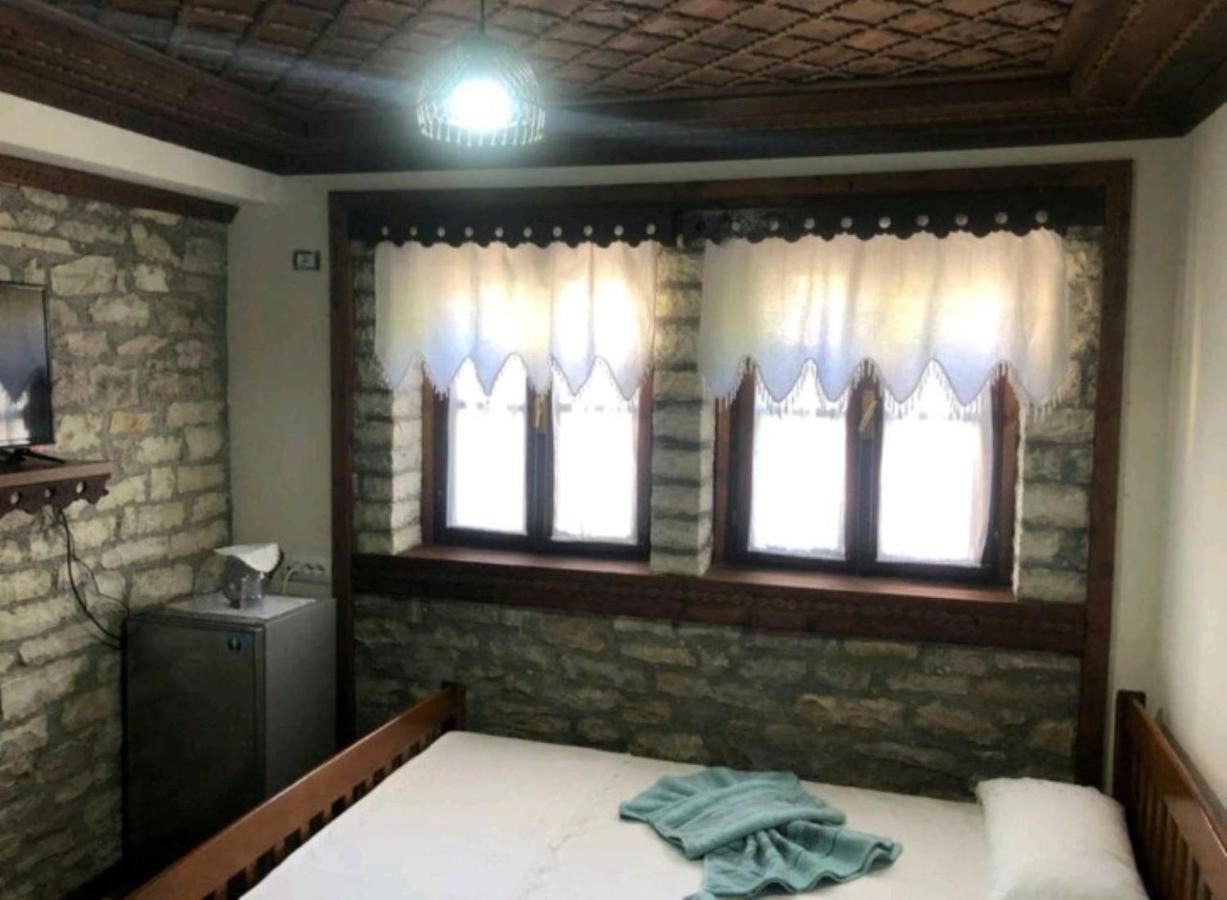 Miziriguesthouse Gjirokastër Екстериор снимка