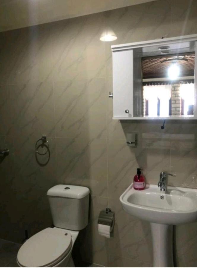 Miziriguesthouse Gjirokastër Екстериор снимка