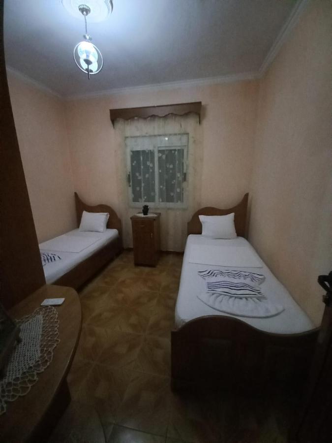 Miziriguesthouse Gjirokastër Екстериор снимка