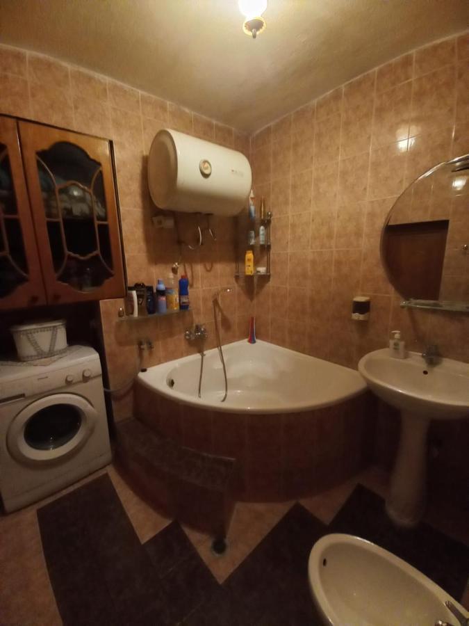 Miziriguesthouse Gjirokastër Екстериор снимка
