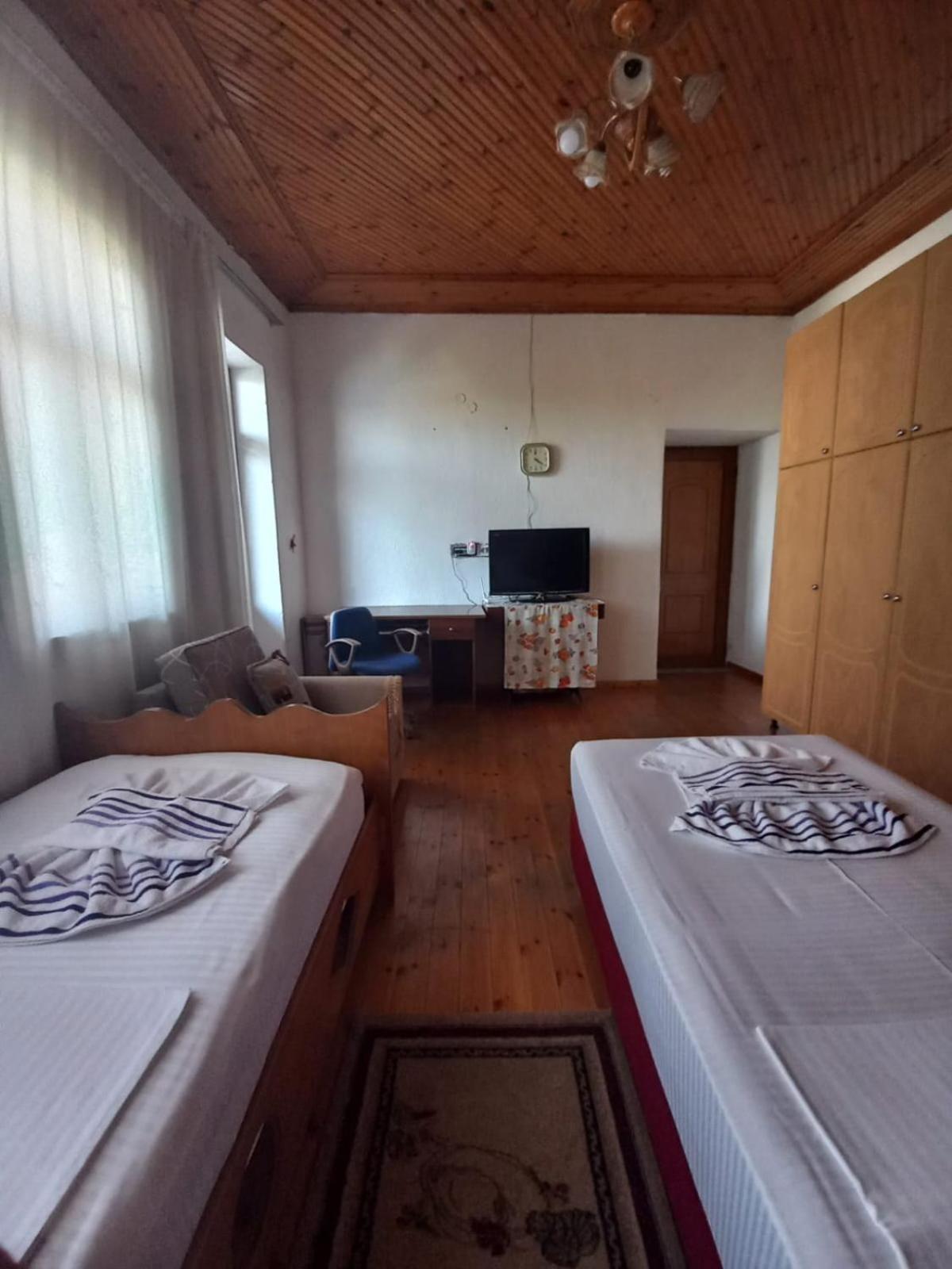 Miziriguesthouse Gjirokastër Екстериор снимка